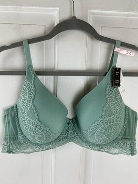 La Vie En Rose Lace Underwire Lightly Padded Bra Mint Green